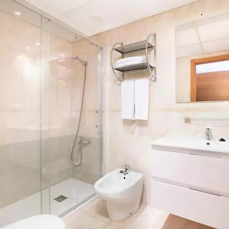 Urbanizacion Con Piscina Mar De Apartman